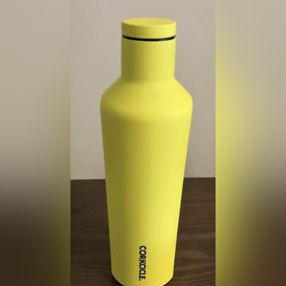 Corkcicle Vibrant Yellow Bottle 16 oz EUC
